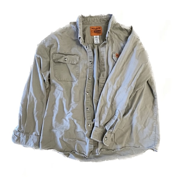 Wrangler Button Down!! Size XL - Picture 1 of 4